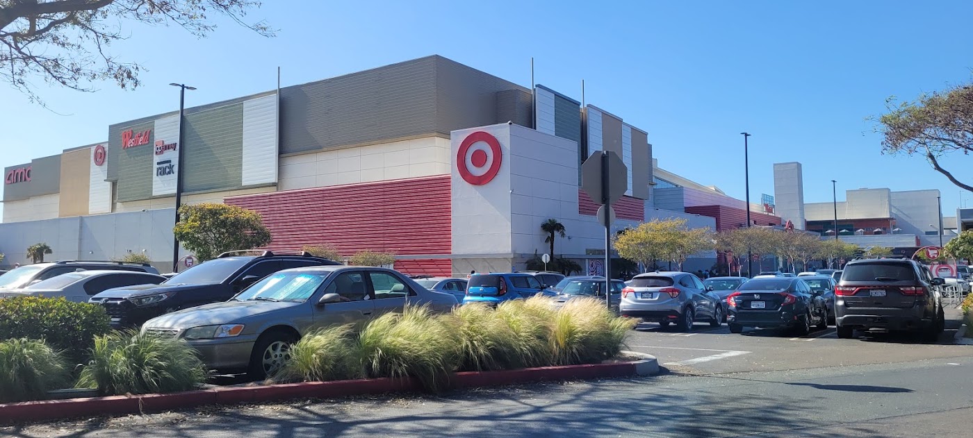 Target Plaza Bonita
